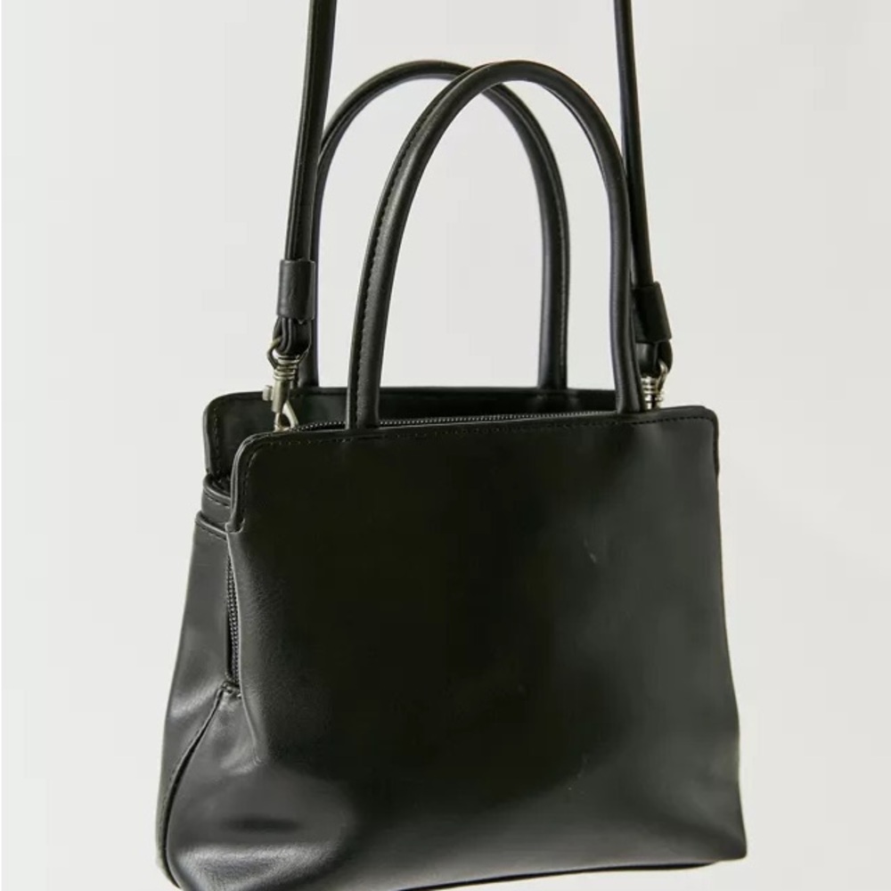 Elegant Black Leather Handbag